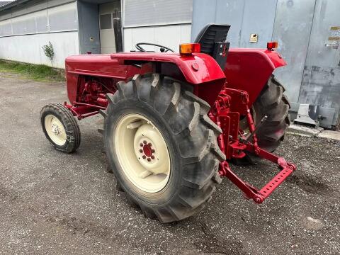 Mc Cormick 354 Motor und Traktor neu aufgebaut