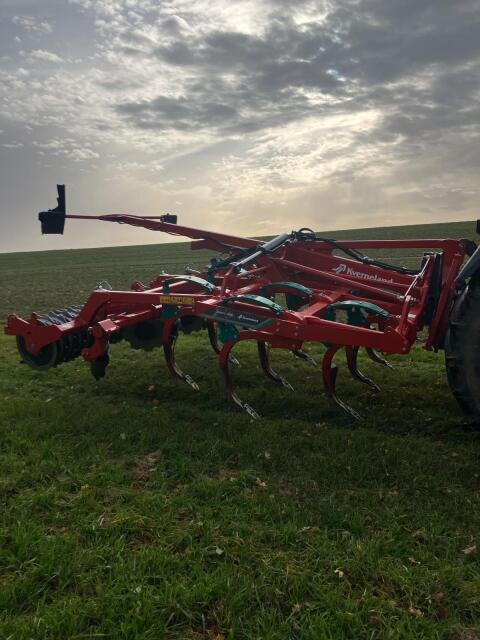 Kverneland Enduro 4000 F Grubber 4 m