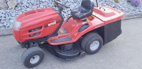 Rasenmäher-Traktor MTD SN 180 H