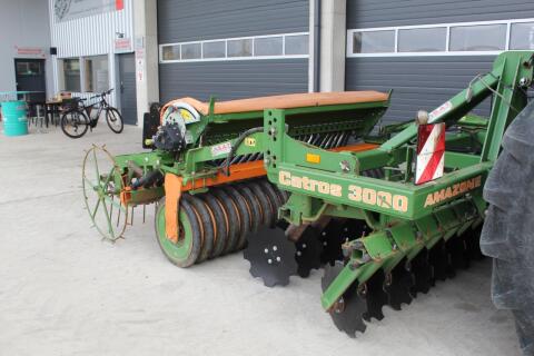 Amazone Scheibenegge Catros 3000 und Sämaschine Amazone C-Drill 3000