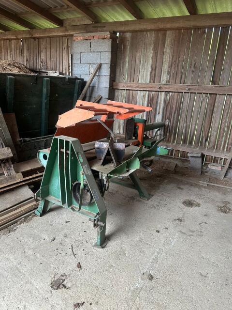 Liegender Holzspalter Posch