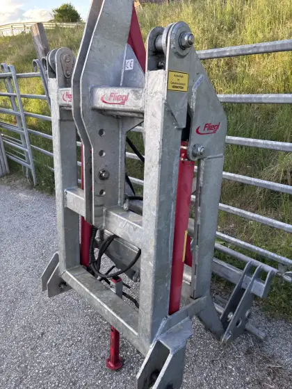 Fliegl Hecklader, Frontlader Variant