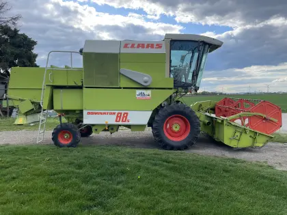 Claas Dominator 68S