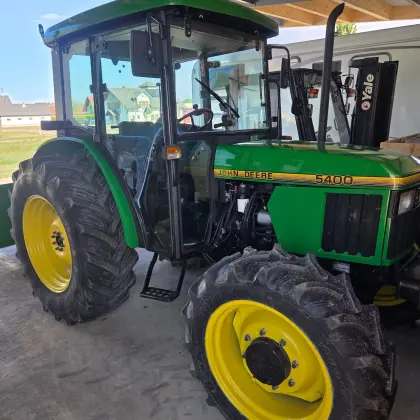 John Deere 5400