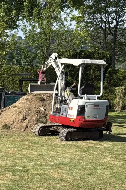 Takeuchi TB 016