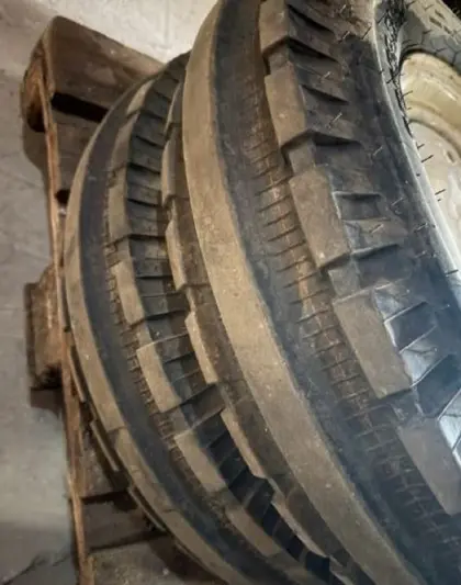 IHC Traktor Vorderräder 6.00-16