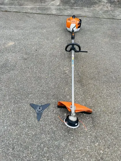 Stihl FS 240 R Rasentrimmer Freischneider