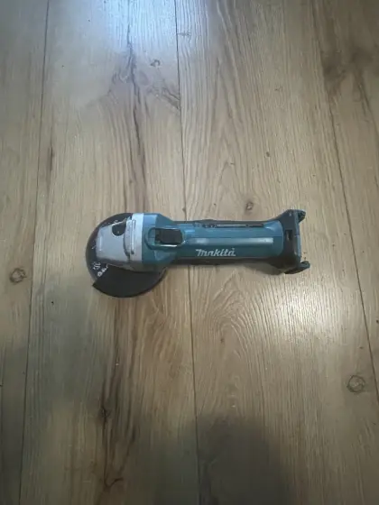 Makita Akku-Winkelschleifer/Flex DGA 452