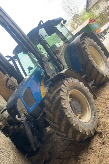 New Holland T5060