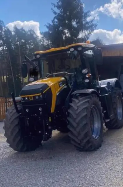 JCB Fastrac 4220
