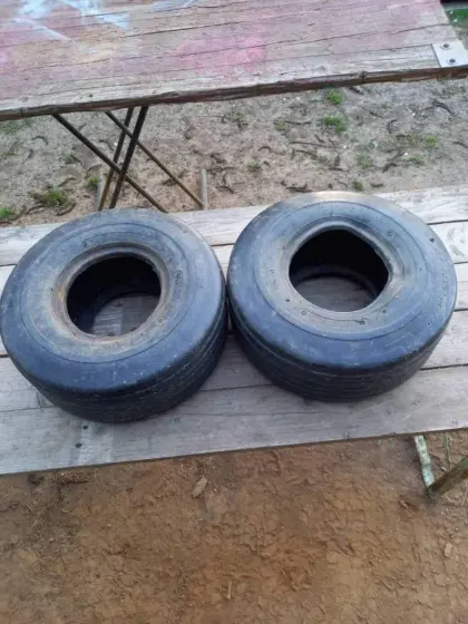 2 gebrauchte Wenderreifen 15x6.00-6