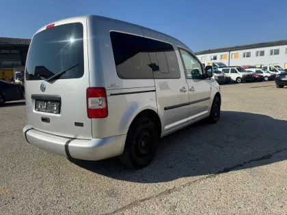 VW Caddy 1,6 Life Family