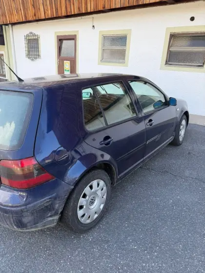 VW Golf 4