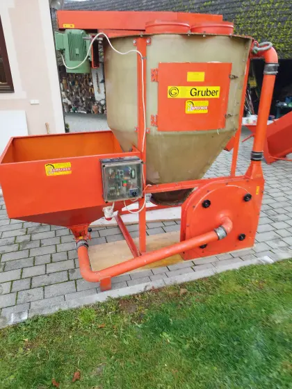 Mahl- und Mischanlage