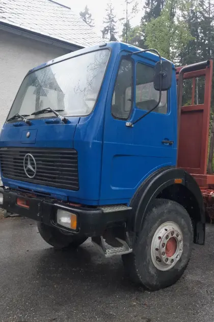LKW Mercedes mit Penz Kran 8.000 HS