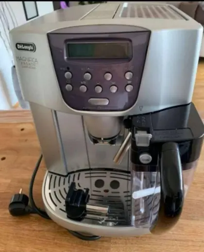 Kaffeemaschine DeLonghi Magnifica Pronto Cappuccino