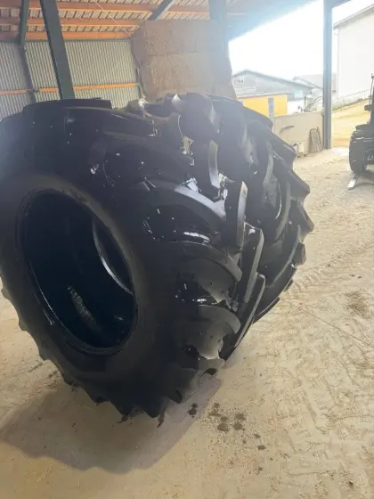 Reifen 710 70 R38, 2 Stk.