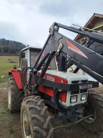 Traktor Steyr 8120