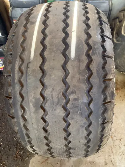 Vredestein 500/50-17 IMP mit Felge, 6 Loch
