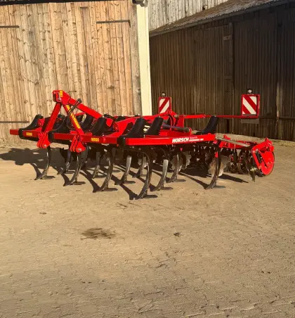 Horsch Terrano 4 FX Grubber wie Pöttinger Synkro Kerner Lemk