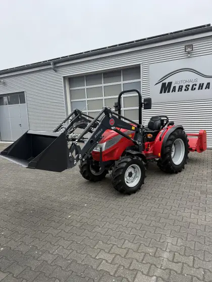 MC Cormick GM50 T3 m. Schlegelmulcher, Frontladerschaufel