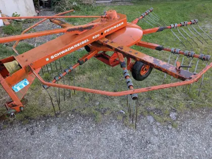 Pöttinger Schwadkreisel 300