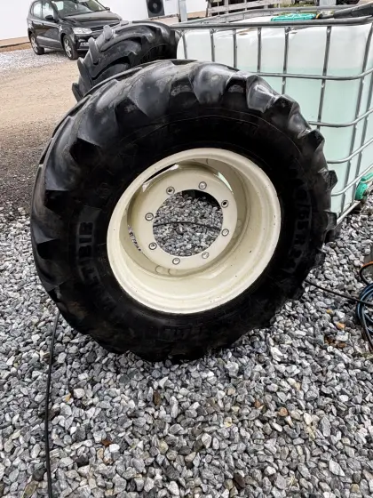 Michelin Multibib 440/65R24, 2 Stk.