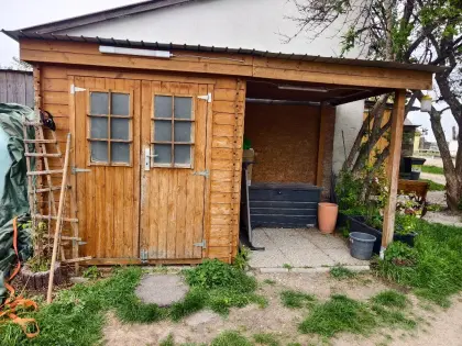 Gartenhäuschen 2 x 2 x 2 + Unterstand