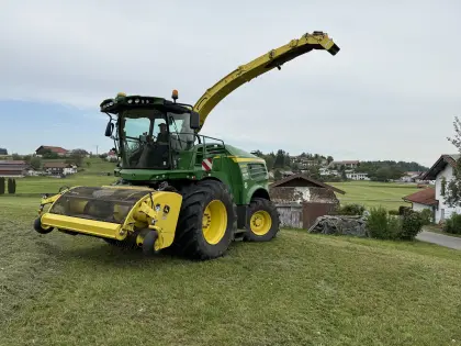 Häckseln, Silage, John Deere, Radlader, Grashäckseln