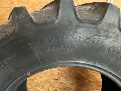 Traktor Kleber Hinterreifen 420/85 R28