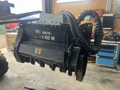 CAT Forstmulcher HM210