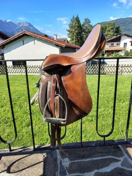 2 Stk. Reitsattel handgemacht