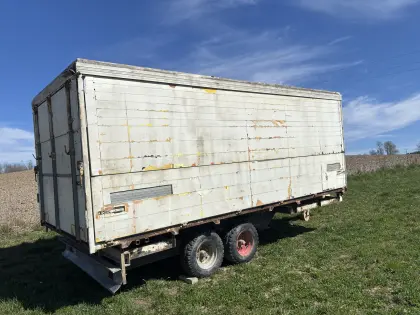 Viehwagen, mobiler Stall