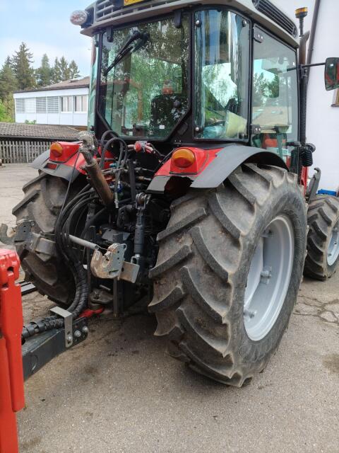 Massey Ferguson 3709 F