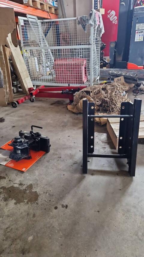 Lagerbock Case, Steyr, New Holland