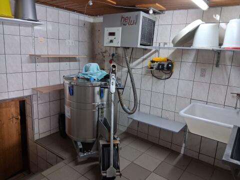 Milchtank 250 l und 100 l Milchkühlung Tank