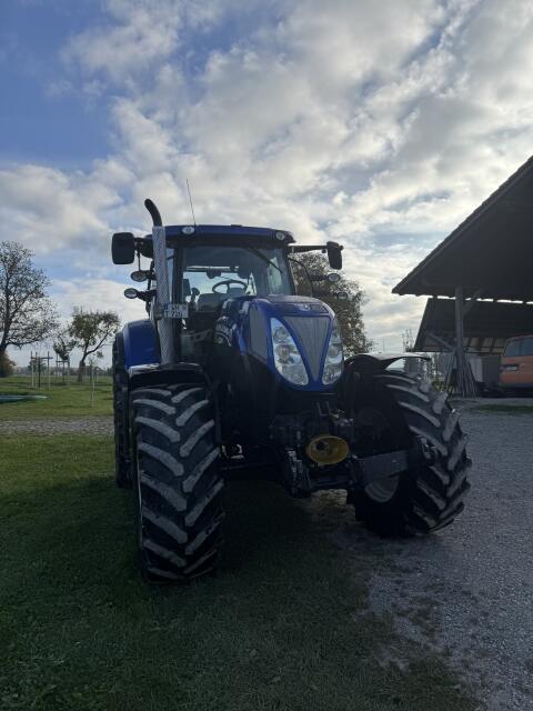 New Holland T7.200