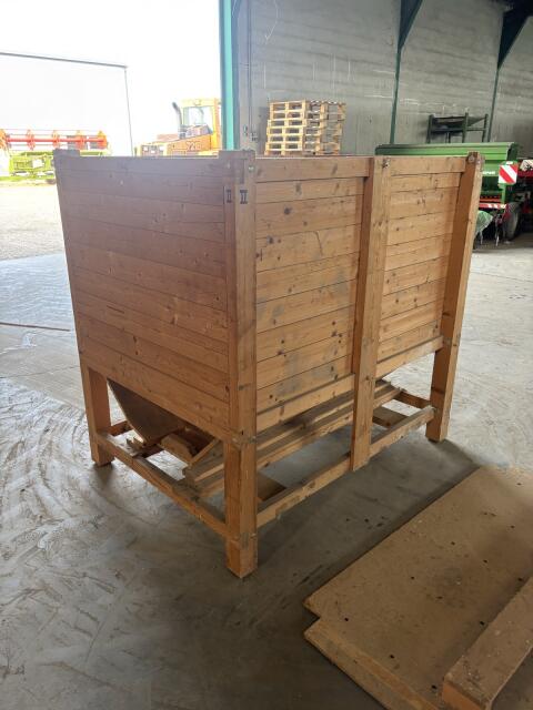 Getreideboxen aus Holz
