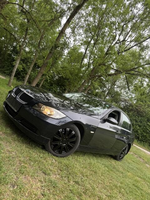BMW 318i Pickerl neu