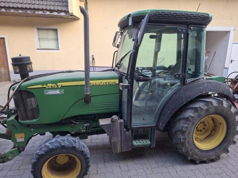 John Deere 5515V