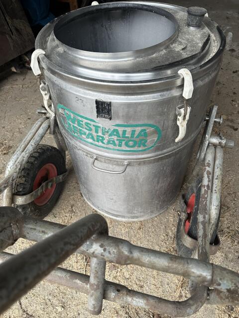 Westfalia Milchtank mit Wagerl