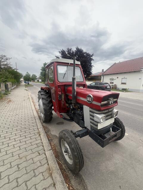 Massey Ferguson 165