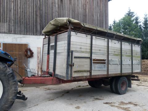 Verkaufe großen Traktor-Viehhänger