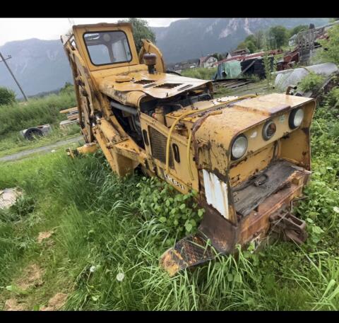 Alter Volvo LM 841 Ersatzteilträger wie auf Fotos zu verkaufen