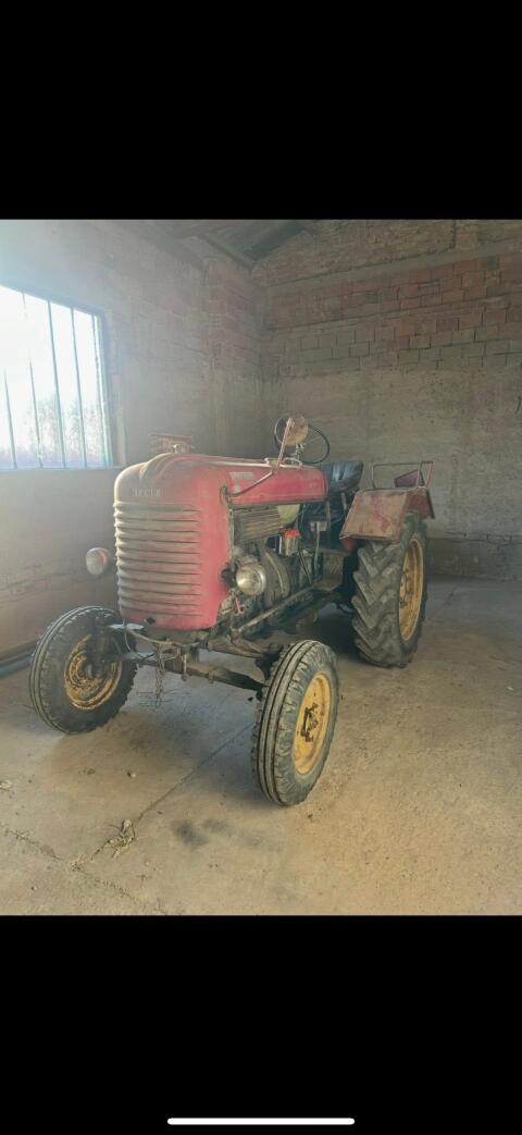 Steyr T182 mit Mähbalken