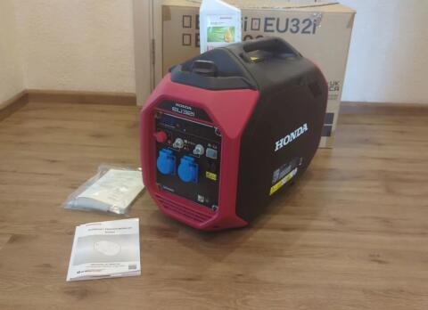 Honda EU32i Generator