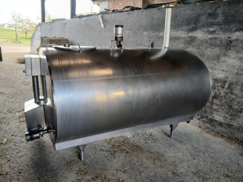 Milchtank 2100l