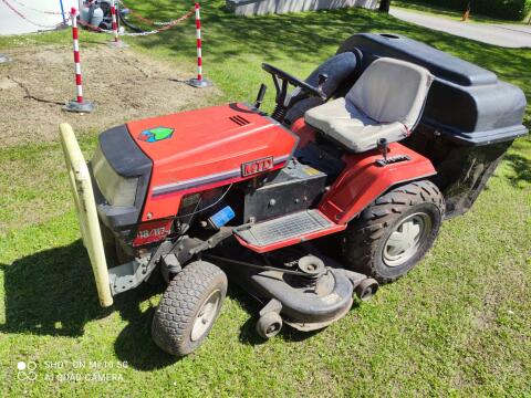 Rasenmähertraktor MTD