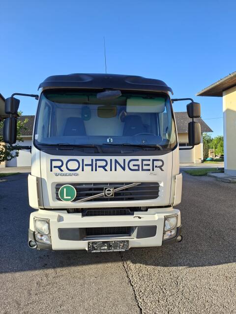 Volvo FL 240 Viehtransporter