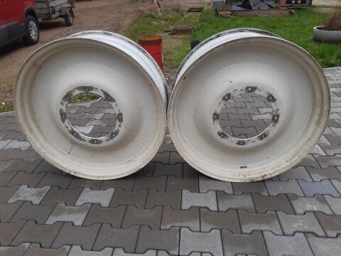 2 Vorderradfelgen für New Holland